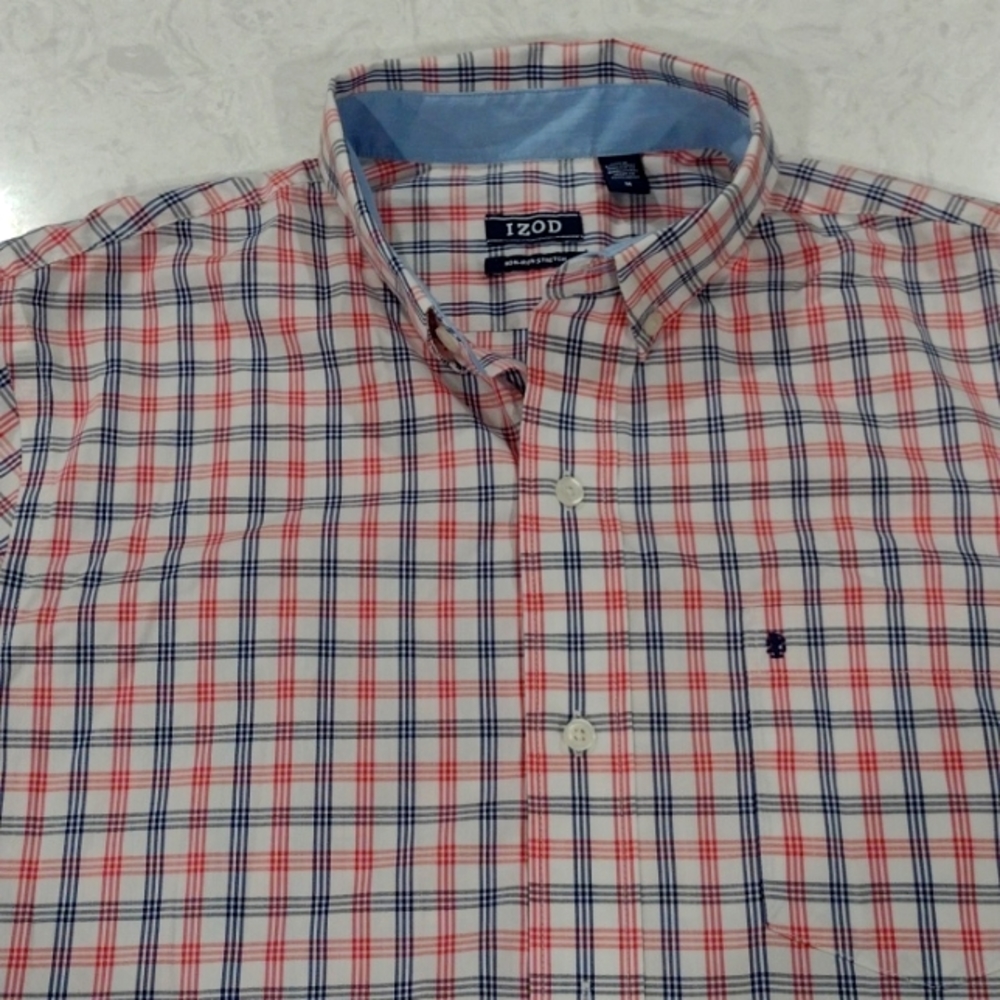 Izod Short Sleeve Sz.M No Iron 🧇
